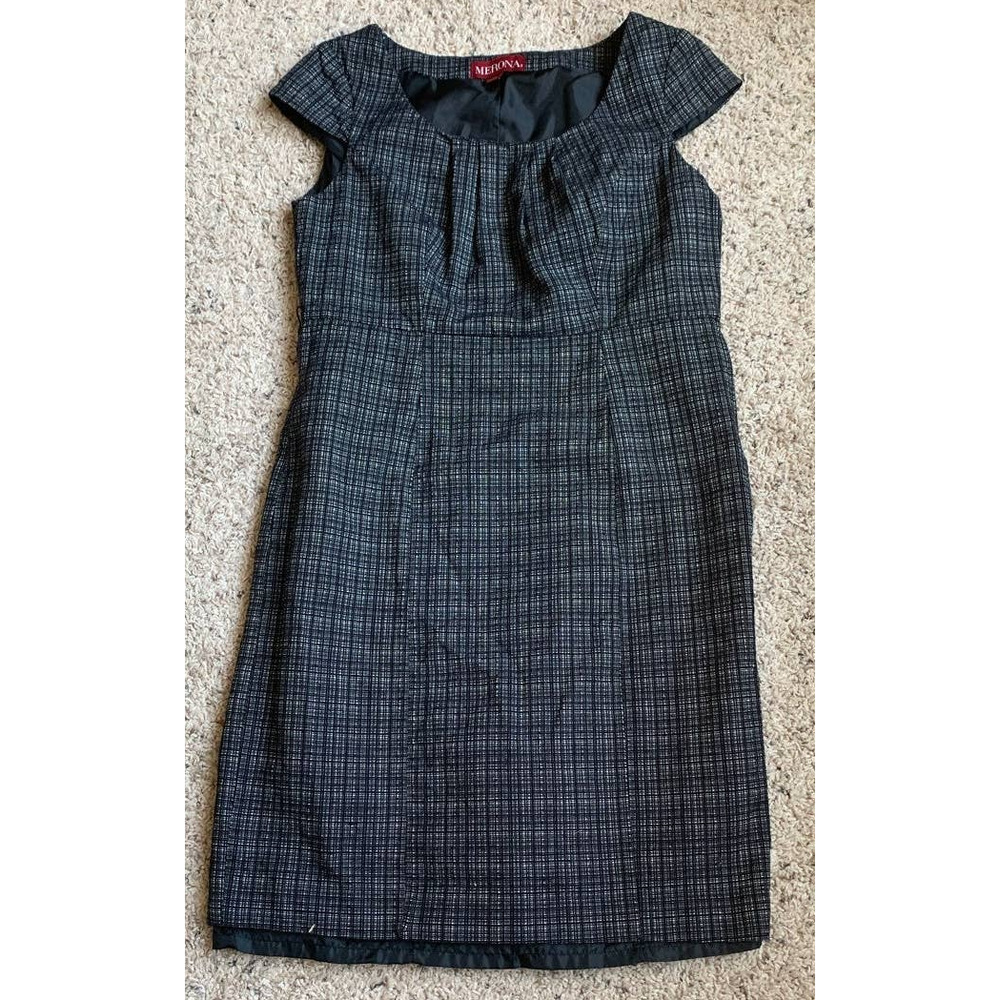 Merona shift dress - says size 10 but fits more like a 6/8